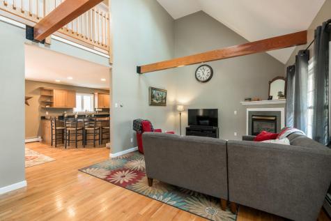 22 Autumn Crossing Gray ME 04039