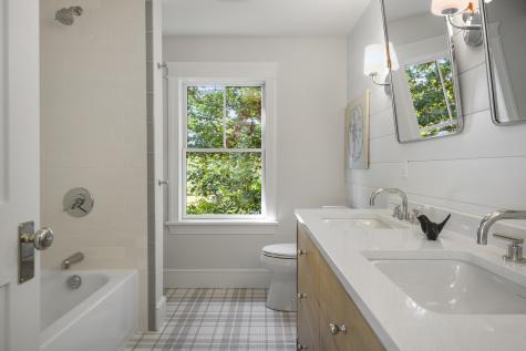 63 Cloyster Road South Portland ME 04106