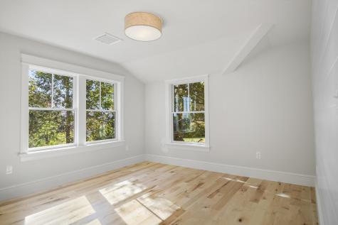 63 Cloyster Road South Portland ME 04106