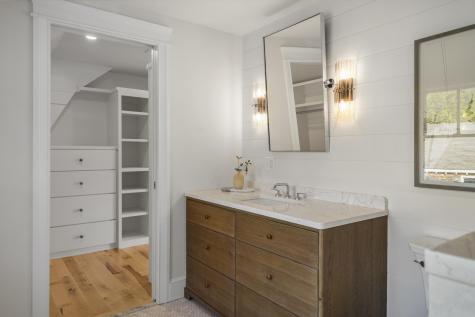 63 Cloyster Road South Portland ME 04106