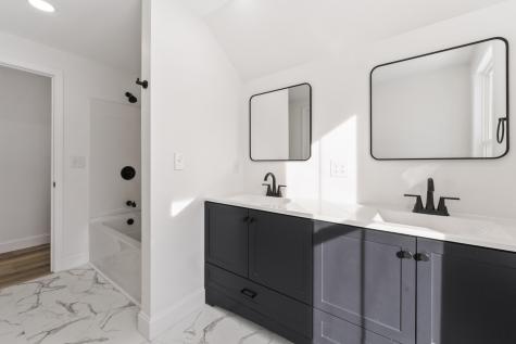 20 Mount Vernon Street Gardiner ME 04345