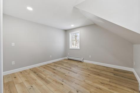 20 Mount Vernon Street Gardiner ME 04345