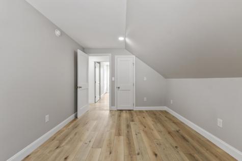 20 Mount Vernon Street Gardiner ME 04345