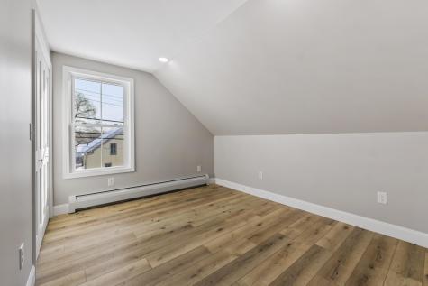 20 Mount Vernon Street Gardiner ME 04345