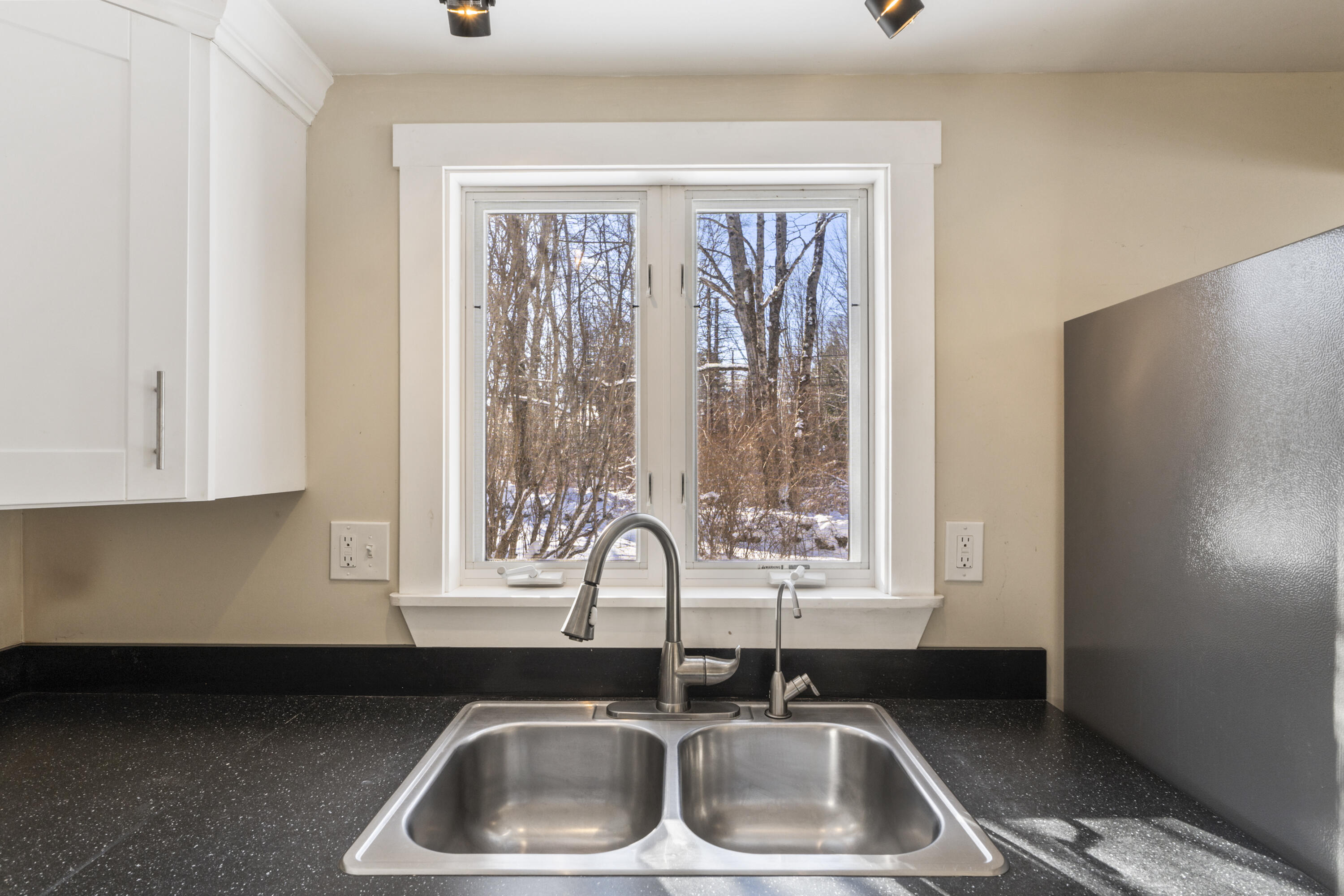 737 Commercial Street Rockport ME 04856