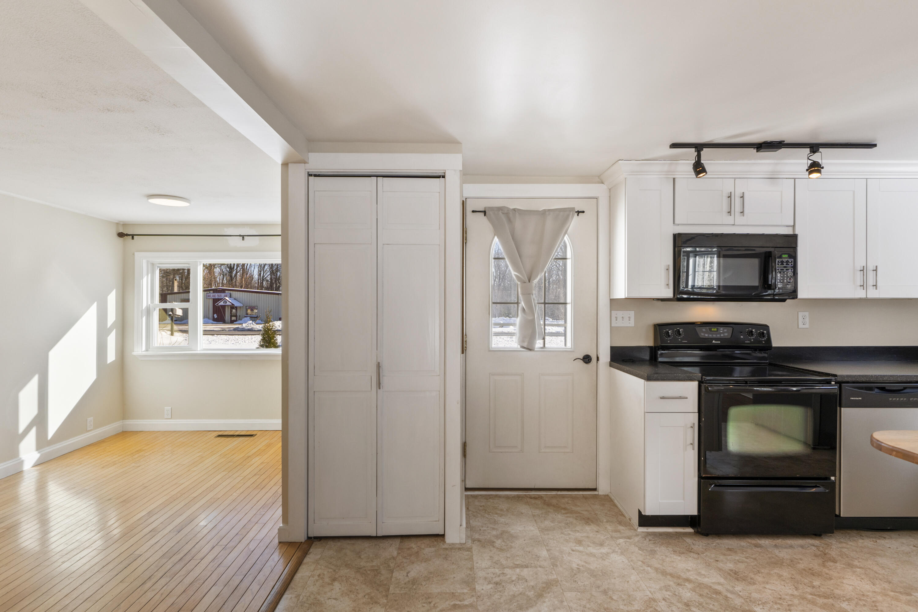 737 Commercial Street Rockport ME 04856