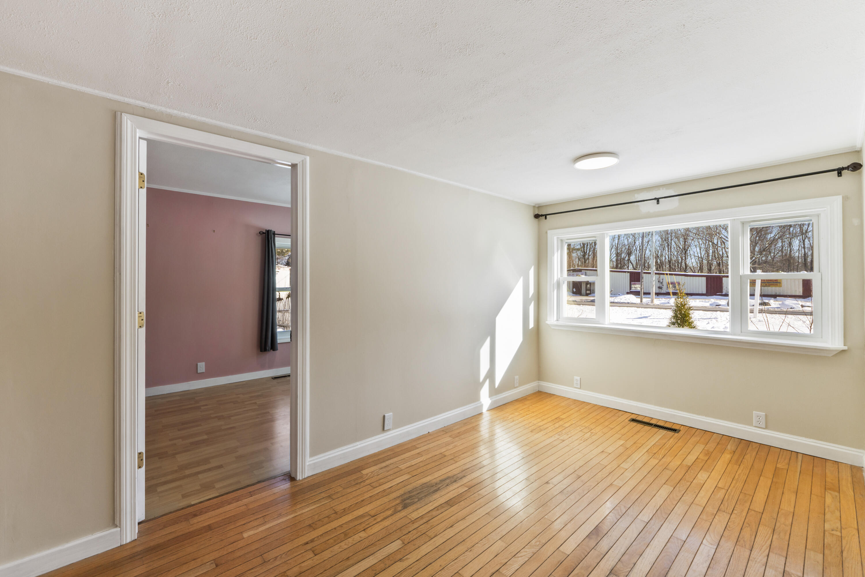 737 Commercial Street Rockport ME 04856