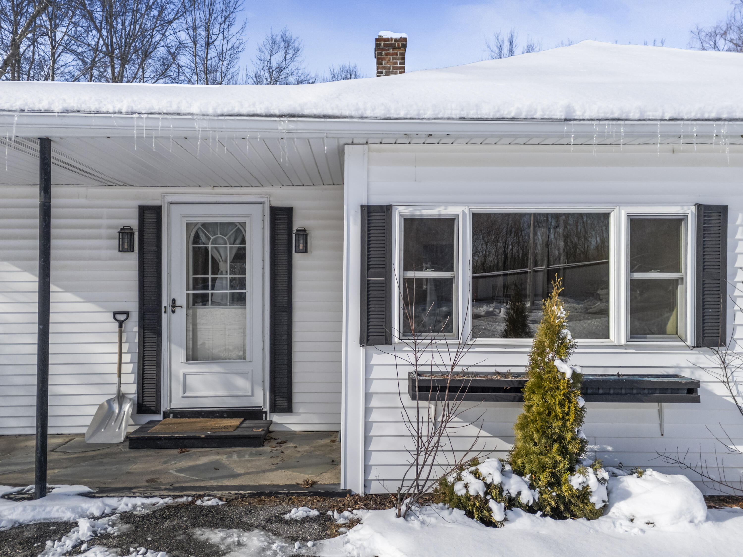 737 Commercial Street Rockport ME 04856