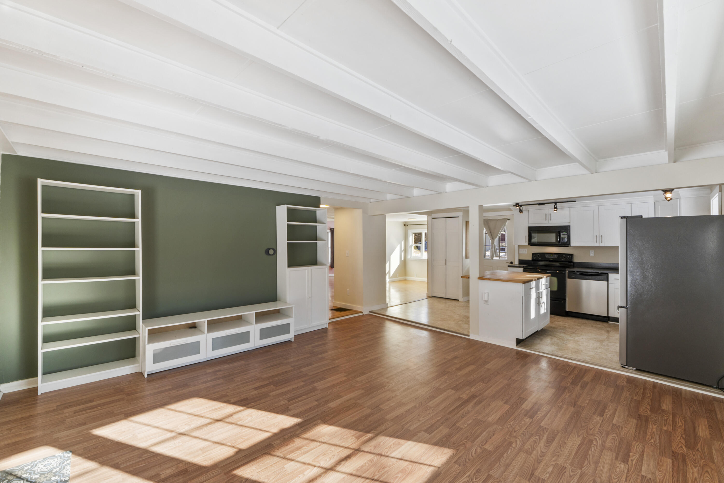 737 Commercial Street Rockport ME 04856