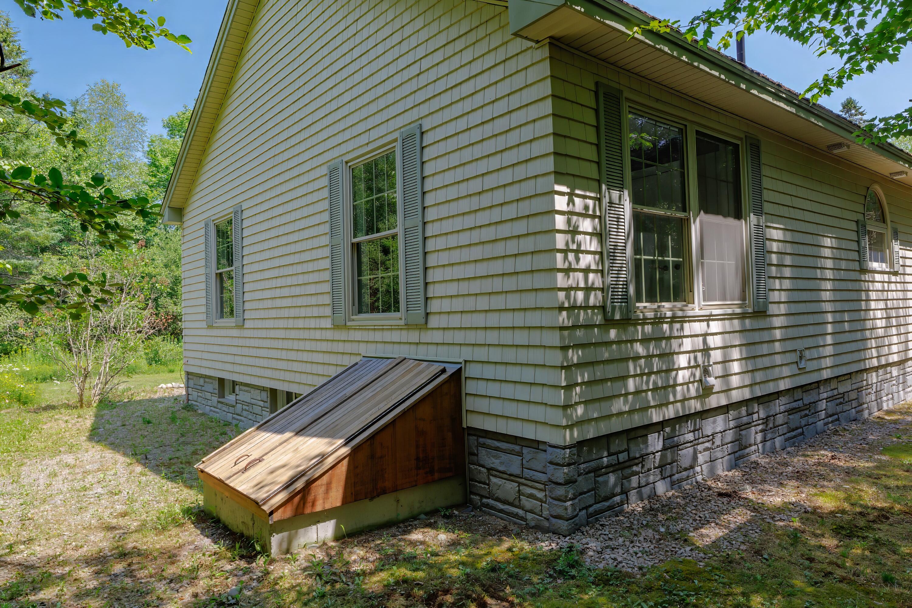 27 M J Lane Bar Harbor ME 04609