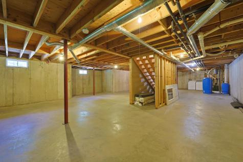 27 M J Lane Bar Harbor ME 04609