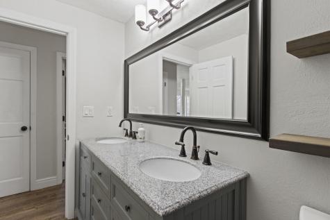 18 Martin Heights Raymond ME 04071
