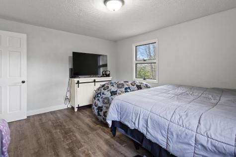 18 Martin Heights Raymond ME 04071