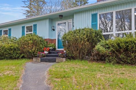 18 Martin Heights Raymond ME 04071