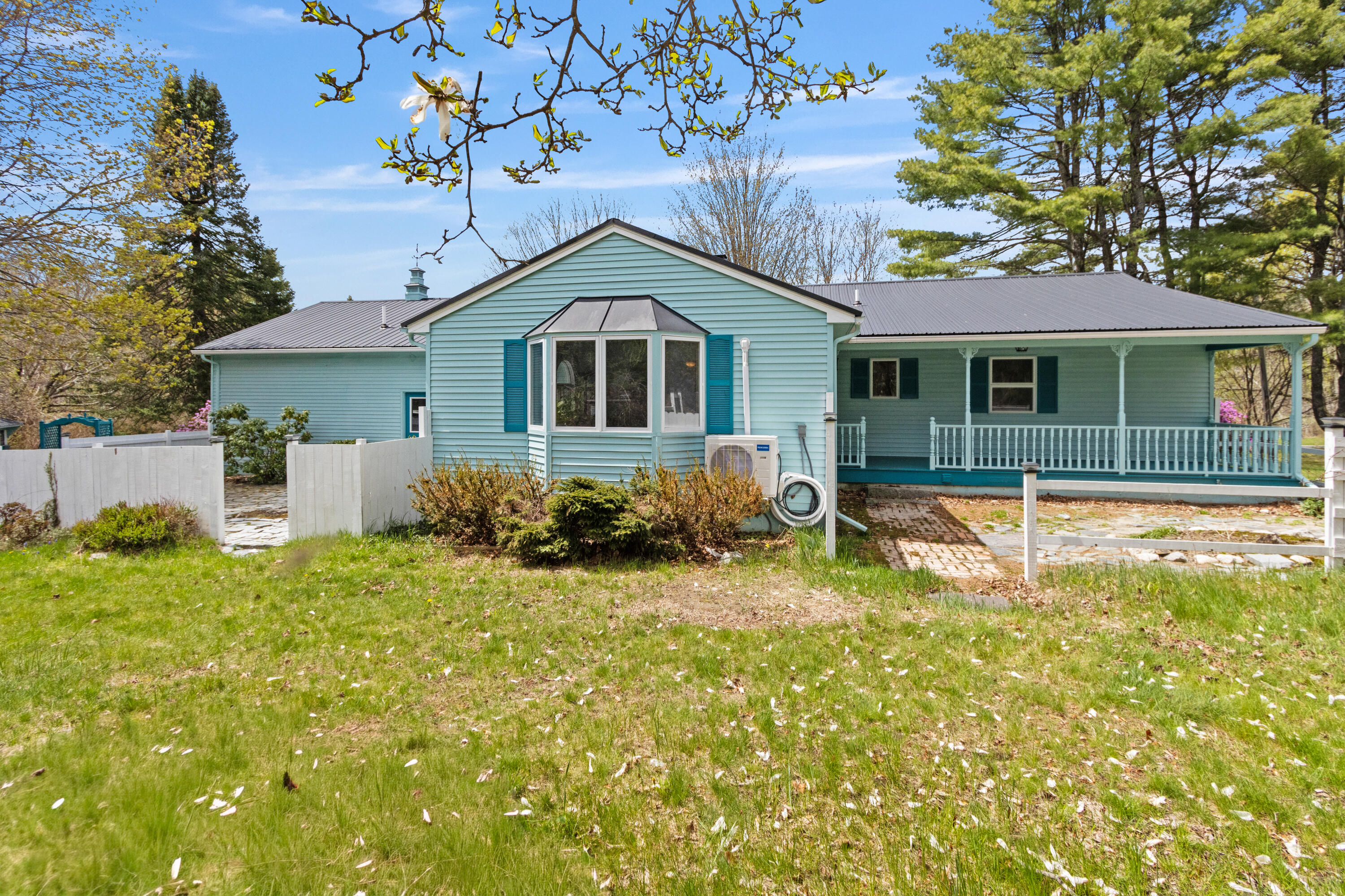 18 Martin Heights Raymond ME 04071