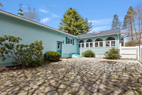 18 Martin Heights Raymond ME 04071