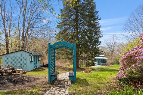 18 Martin Heights Raymond ME 04071