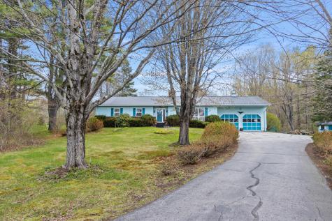 18 Martin Heights Raymond ME 04071