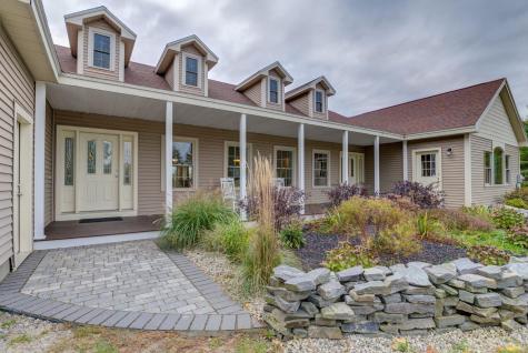 10 Victoria Drive Gray ME 04039