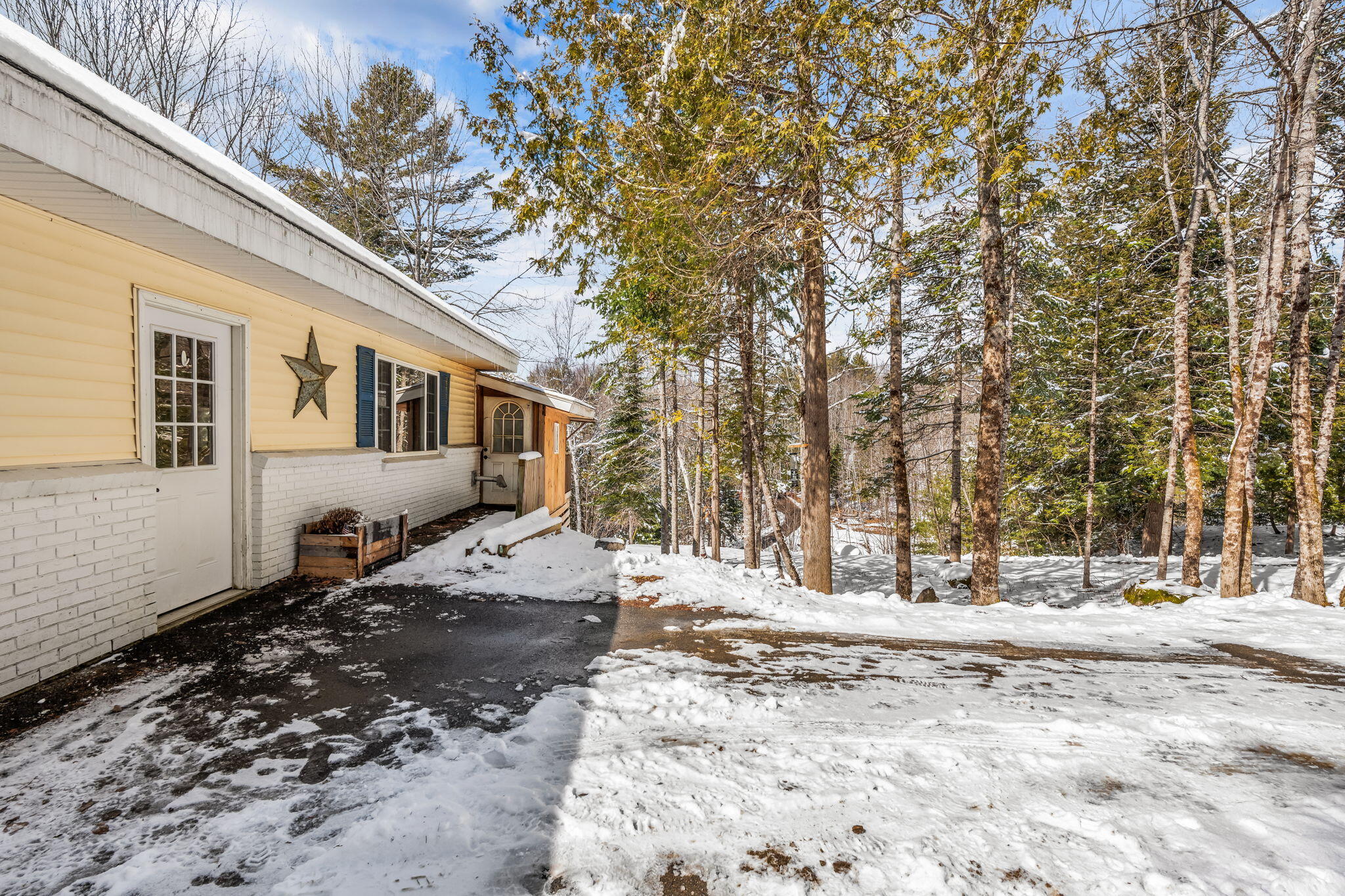 25 Mountain High Drive Orrington ME 04474