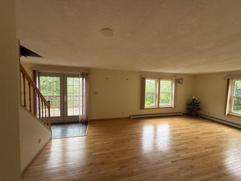 156 Lakeshore Drive Leeds ME 04263