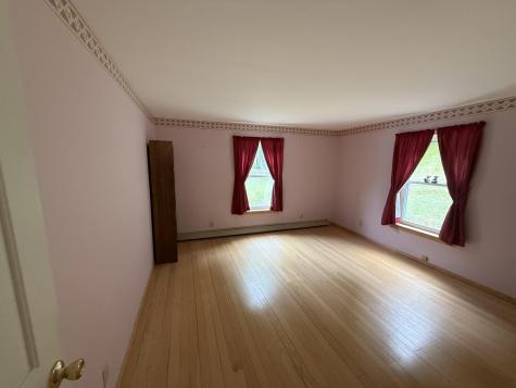 156 Lakeshore Drive Leeds ME 04263