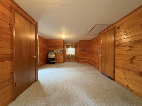 156 Lakeshore Drive Leeds ME 04263