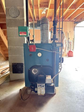 156 Lakeshore Drive Leeds ME 04263