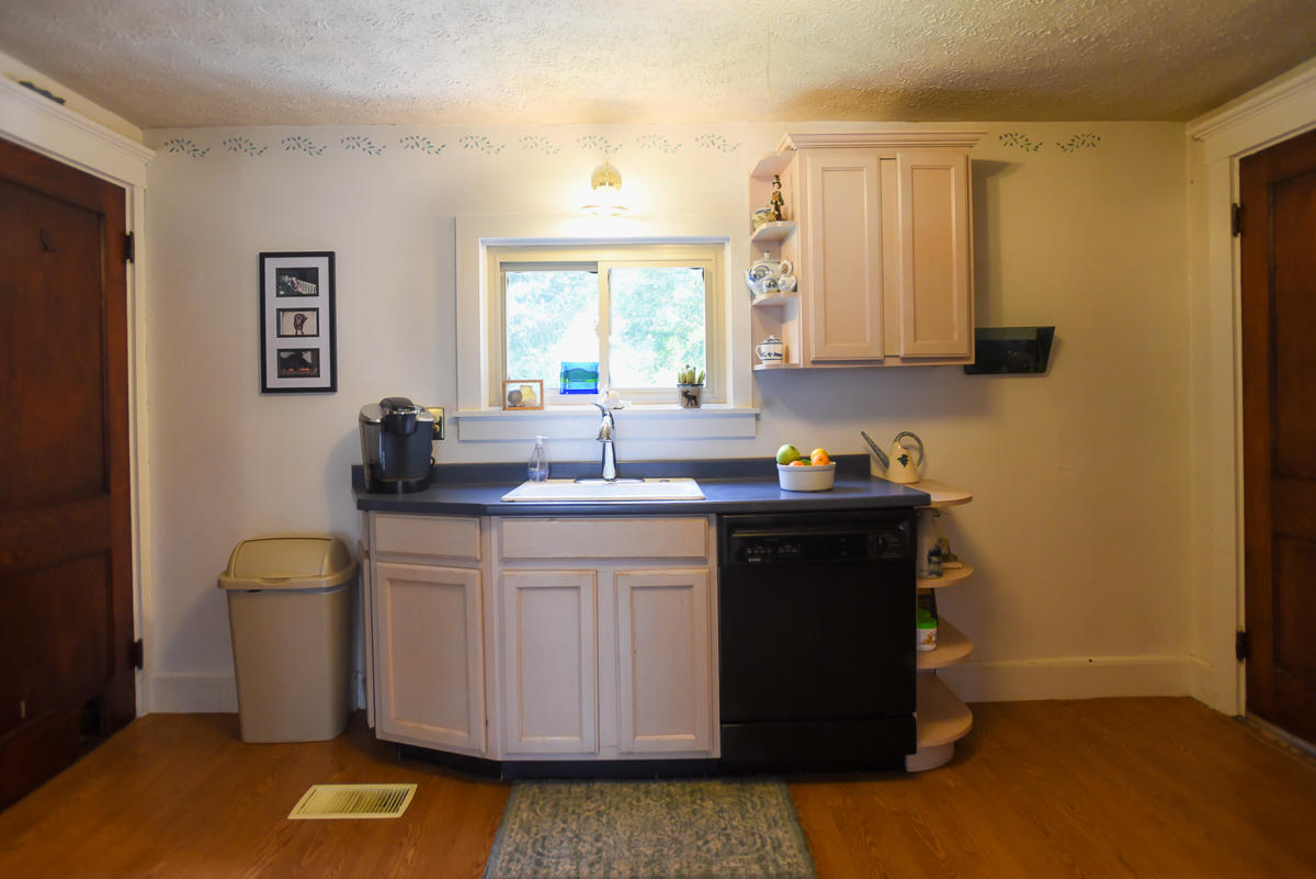 932 River Road Buxton ME 04093