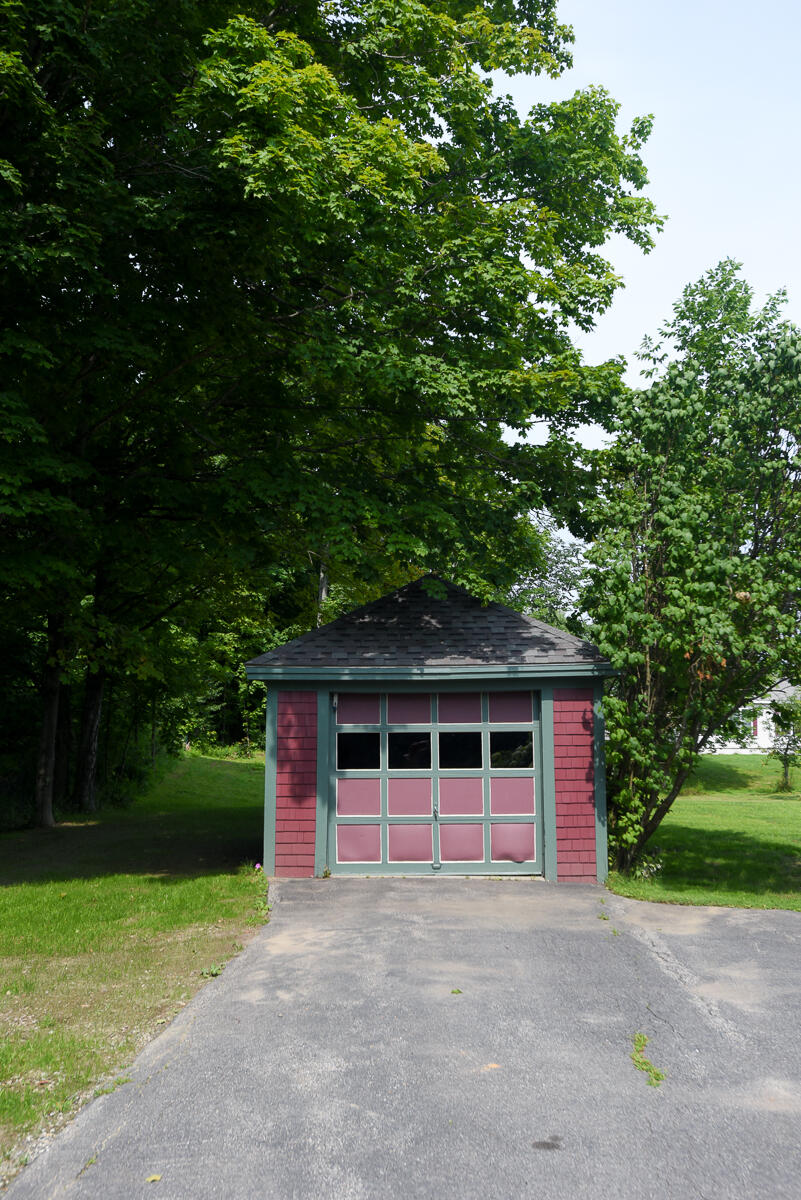 932 River Road Buxton ME 04093