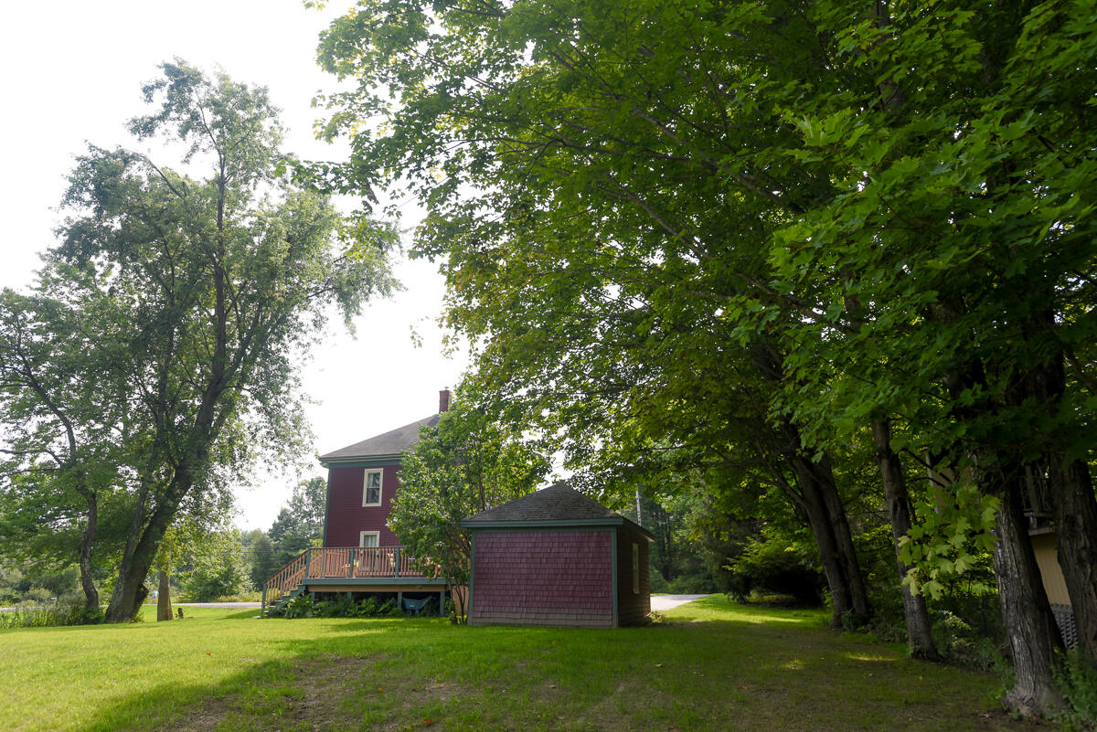 932 River Road Buxton ME 04093