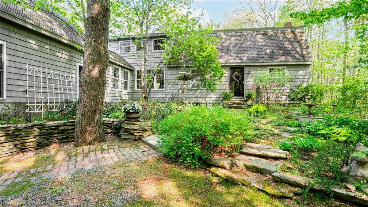 28 Ledgewood Drive Yarmouth ME 04096