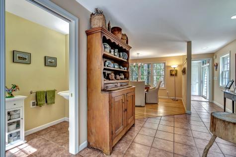28 Ledgewood Drive Yarmouth ME 04096
