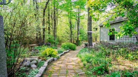 28 Ledgewood Drive Yarmouth ME 04096