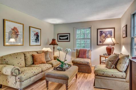 28 Ledgewood Drive Yarmouth ME 04096