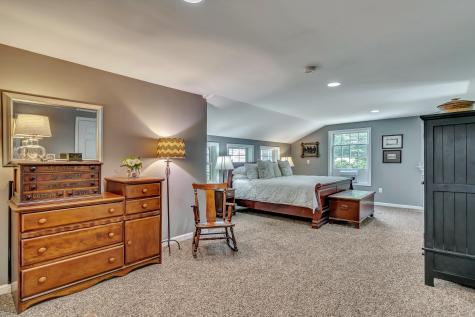 28 Ledgewood Drive Yarmouth ME 04096