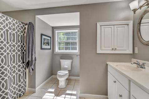28 Ledgewood Drive Yarmouth ME 04096