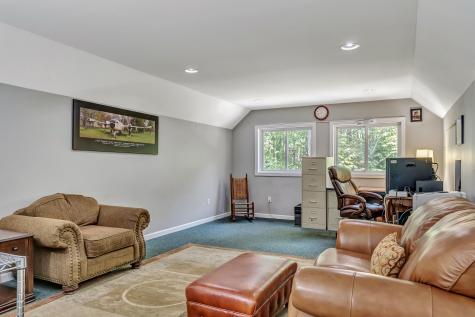 28 Ledgewood Drive Yarmouth ME 04096