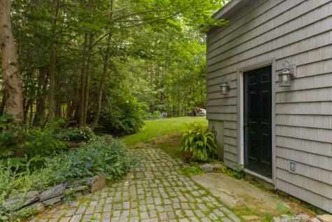 28 Ledgewood Drive Yarmouth ME 04096