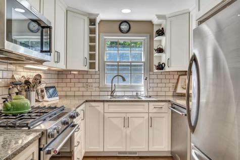 28 Ledgewood Drive Yarmouth ME 04096