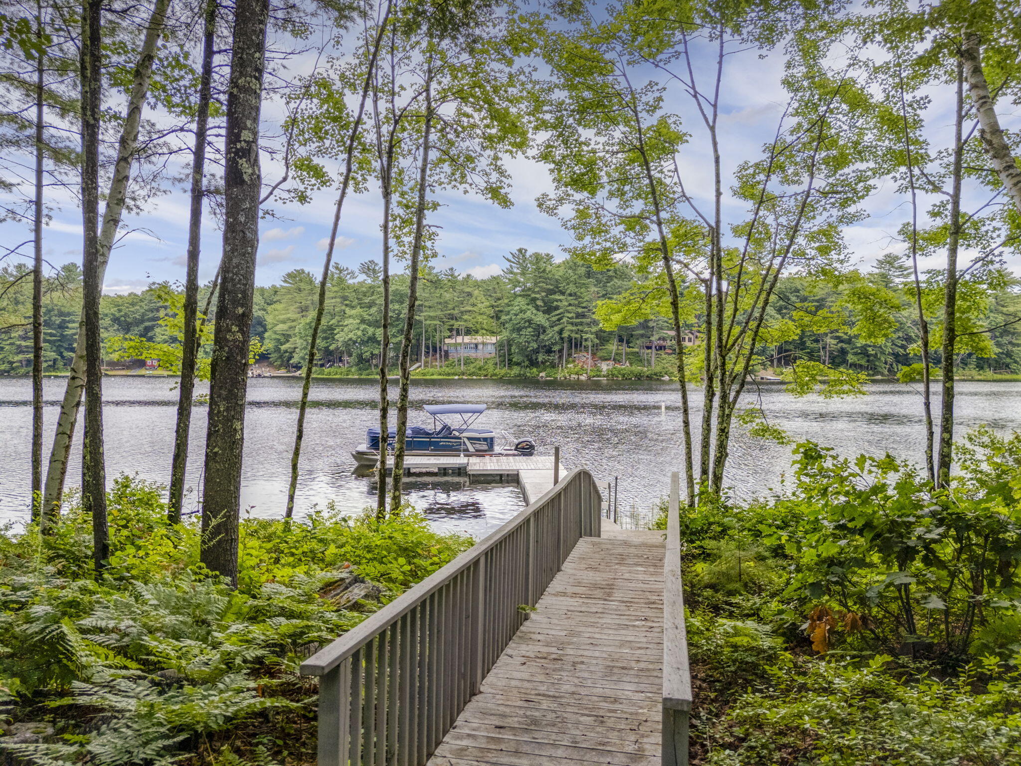 32 Kelly Lane Raymond ME 04071