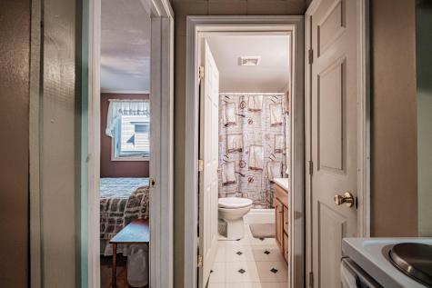 31 Bentwood Street Naples ME 04055