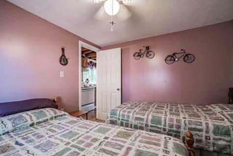 31 Bentwood Street Naples ME 04055