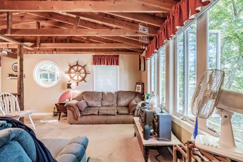 31 Bentwood Street Naples ME 04055