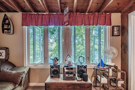31 Bentwood Street Naples ME 04055