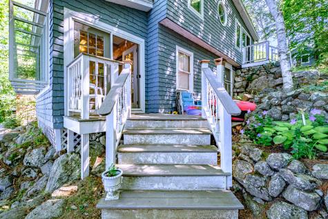 31 Bentwood Street Naples ME 04055