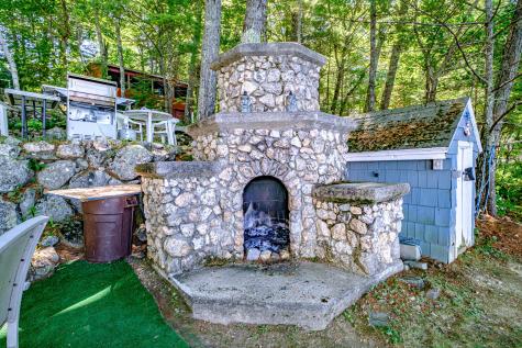 31 Bentwood Street Naples ME 04055