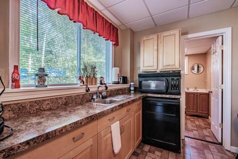 31 Bentwood Street Naples ME 04055