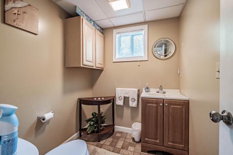 31 Bentwood Street Naples ME 04055