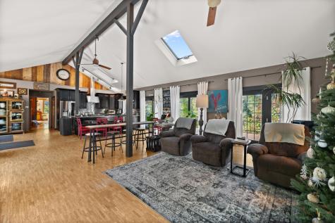 155 Old Kents Hill Road Readfield ME 04355